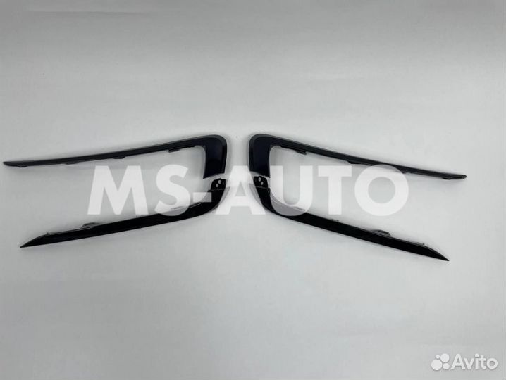 Молдинги Granta FL чёрный лак