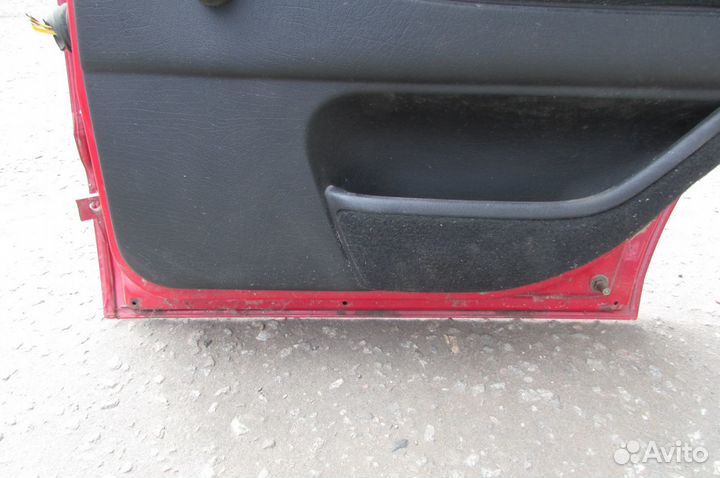 Дверь Volkswagen Passat B4 Универсал в сборе