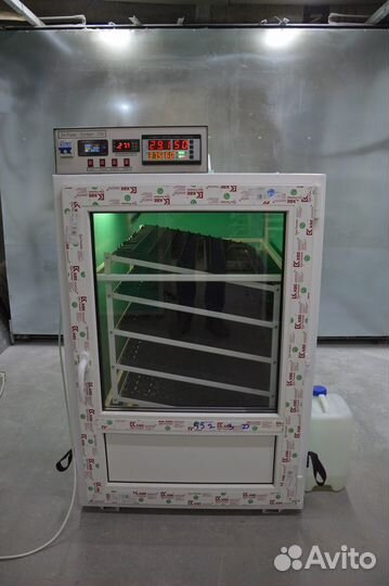 Инкубатор для яиц автоматический