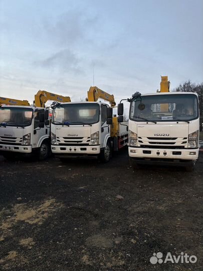 Бортовой грузовик Isuzu Elf (N-series) с КМУ XCMG, 2024