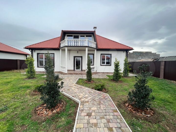 Дом 180 м² на участке 6 сот.