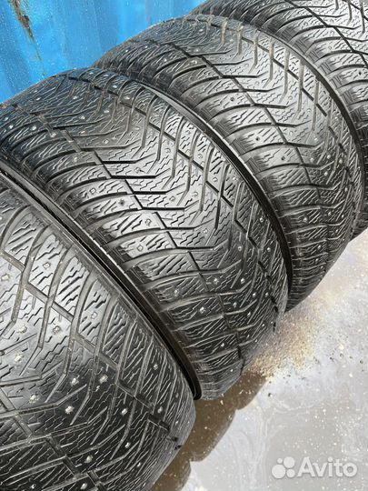 Yokohama Ice Guard IG65 245/50 R18 104T