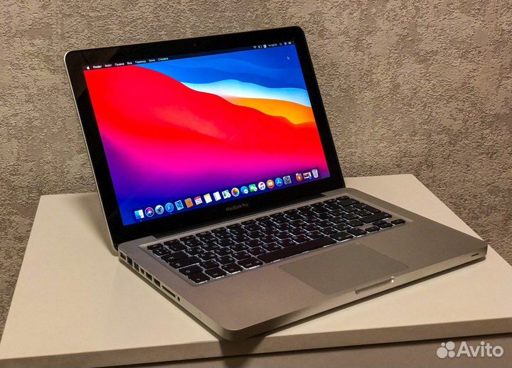 Apple MacBook Pro 13 на Core i7 10/740 гб SSD