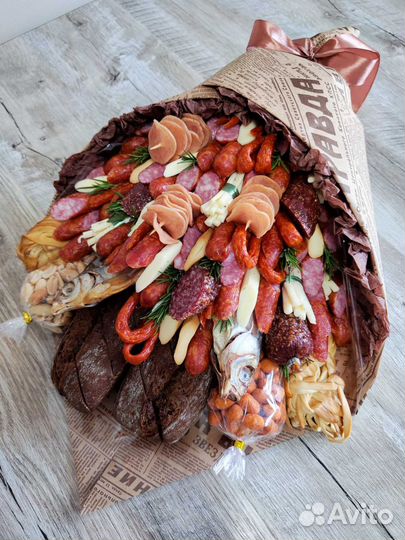 Съедобный мужской колбасный букет