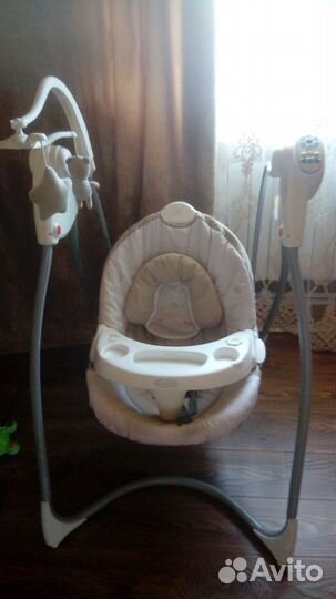 Электрические качели Graco