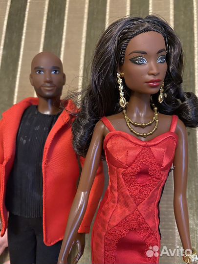 Куклы барби и кен в красном коллекционые