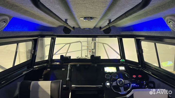 Катер с каютой Easy Craft 750 и моторами