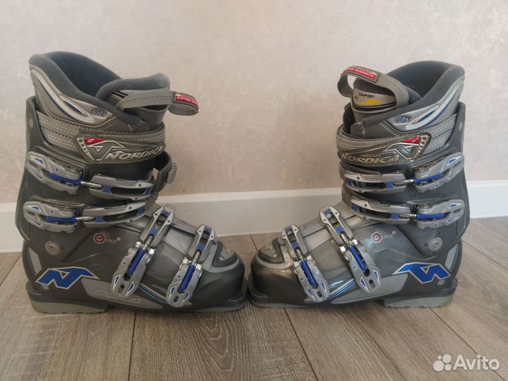 Горнолыжные ботинки nordica