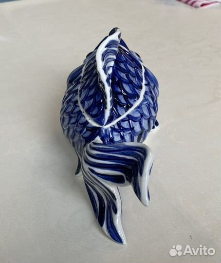 Гжель рыбка фарфоровая осетр икорница