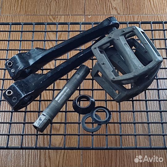 Детали BMX: рама, вынос, седло, звезда, колес и др