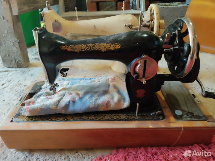 Швейная машина