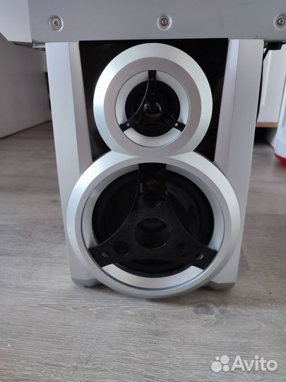 Музыкальный центр