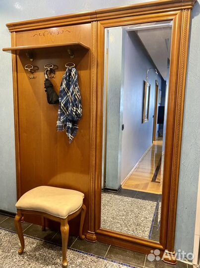 Комплект. Прихожая. Италия. Массив дерево