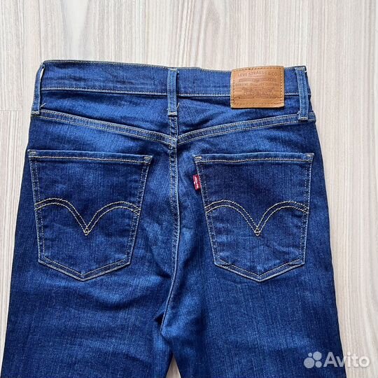 Женские джинсы levis