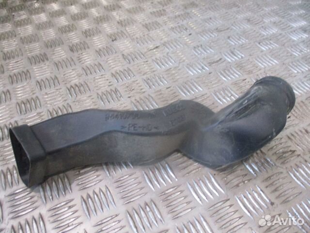 Воздуховод Iveco 98410706