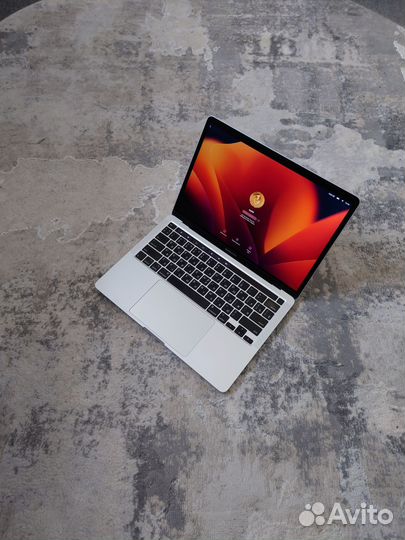 Apple MacBook Pro 13 2020