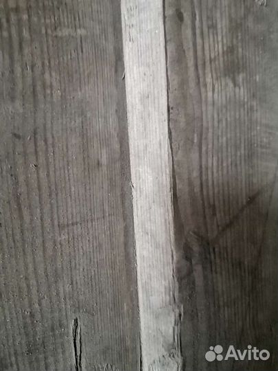 Деревянные старинные двери