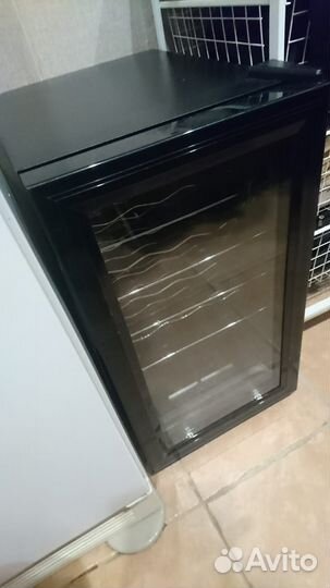 Шкаф для хранения вина