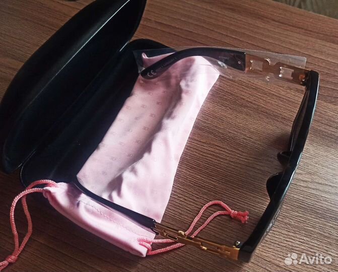 Солнцезащитные очки