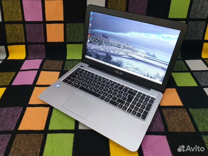Ноутбук asus X556UQ i5