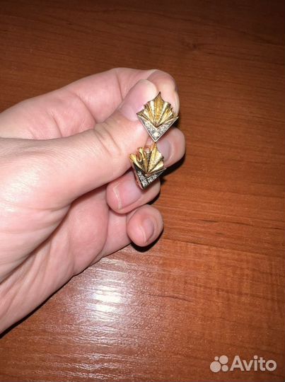 Золотые серьги с бриллиантами