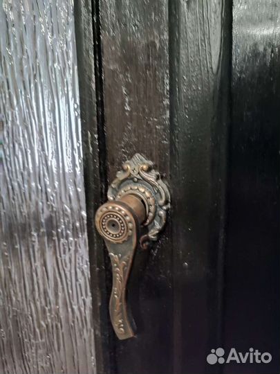 Дверь межкомнатная деревянная