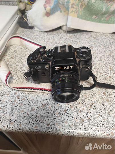 Пленочный фотоаппарат зенит