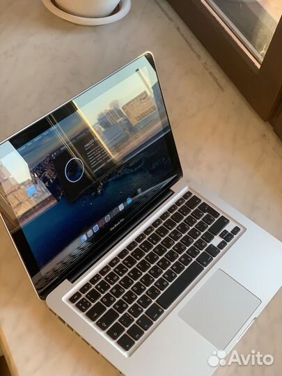 Идеальный MacBook Pro 13 Late 2011 16gb + Наушники