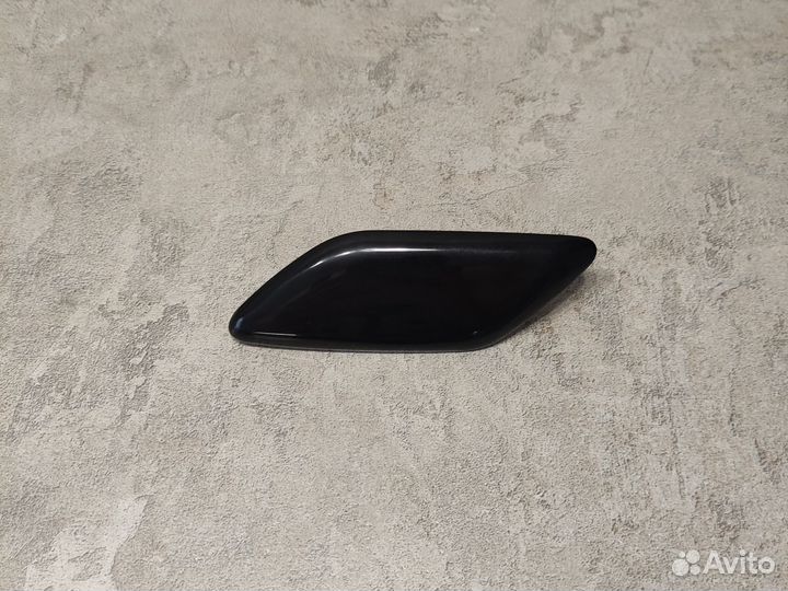 Крышка омывателя фары левая toyota corolla E 150