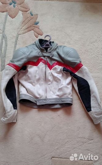 Мотокуртка