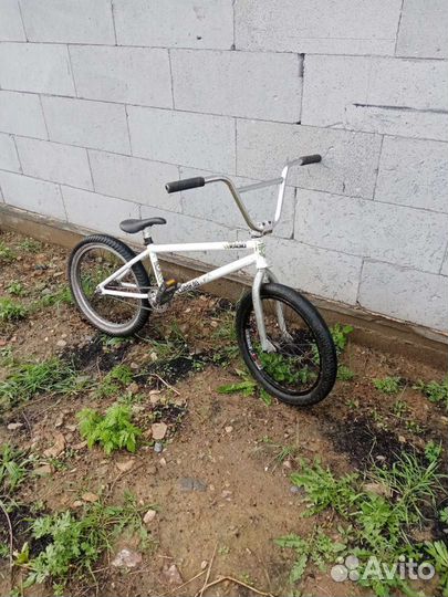 Трюковой велосипед bmx