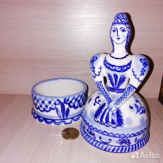 Гжель разная