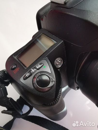 Зеркальный фотоаппарат Nikon D70s