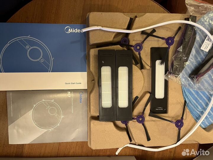 Робот пылесос midea M7