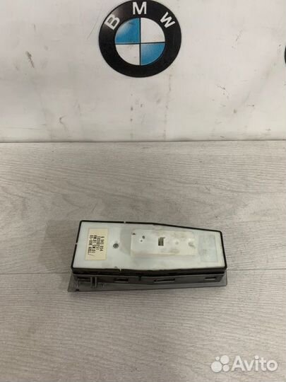 Блок управления стеклоподъемниками передний левый