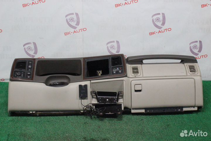 Торпедо Cadillac Escalade GMT800