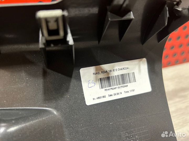 Накладка декоративная на торпедо Volvo Xc60 2019