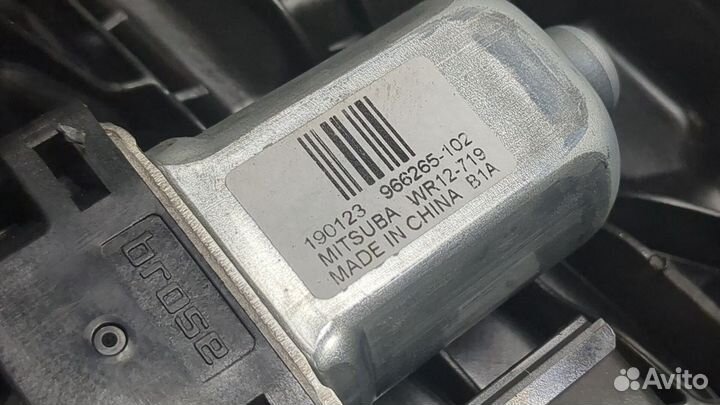 Стеклоподъемник электрический левый задний Volvo XC40