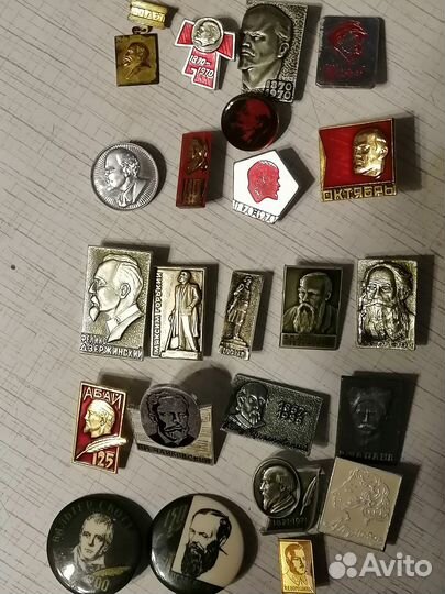 Значки известные люди 23шт