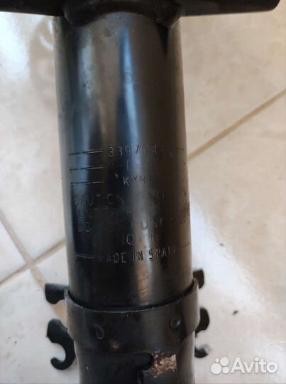 Стойка газомасляная 339763 KYB Volkswagen Polo