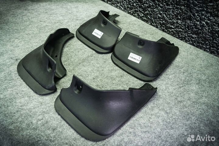 Брызговики Toyota Corolla 100, Sprinter 100 1991-1