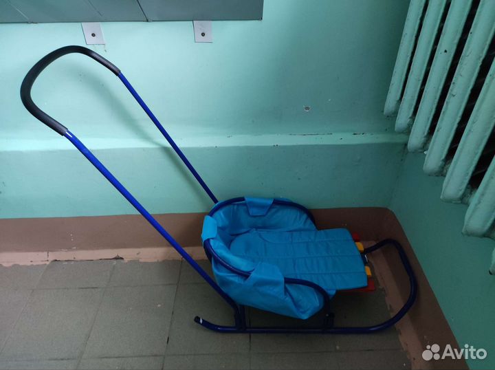 Санки детские с длинной ручкой