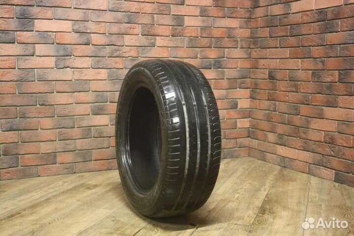 GT Radial Champiro FE1 225/55 R17