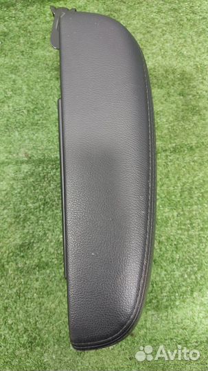 Подлокотник Citroen C-Crosser 2007