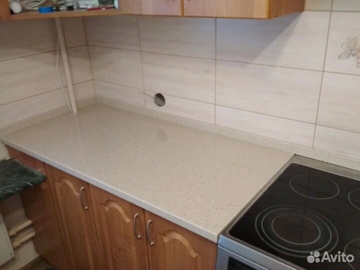 Угловая столешница из камня Tristone м2/р бежевая