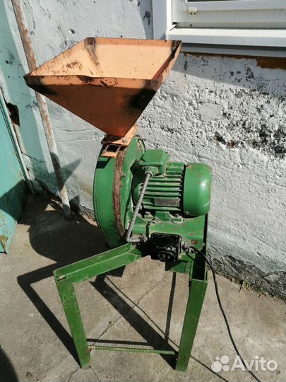 Зернодробилка бу для фермерского хозяйства