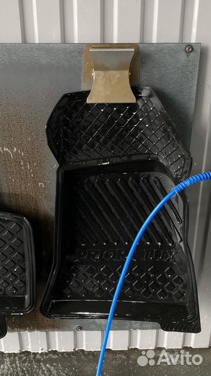 Коврики на priora