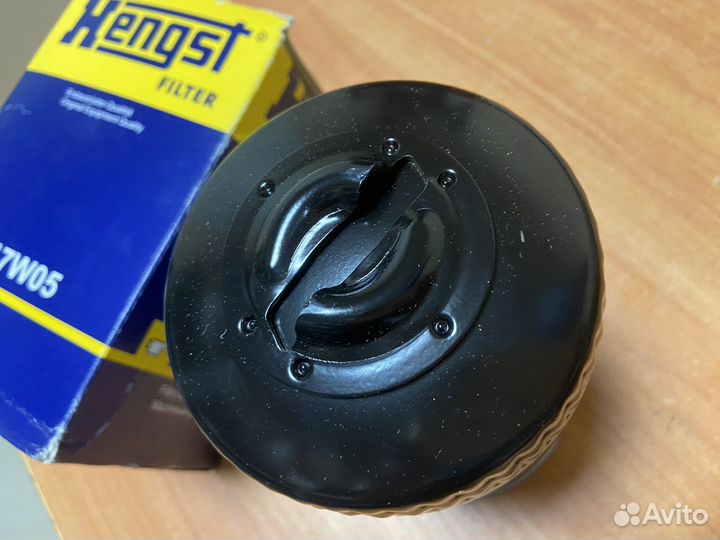 Масляный фильтр Hengst H17W05 (068115561B)