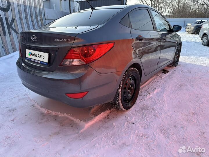 Hyundai Solaris 1.6 AT, 2011, 215 133 км