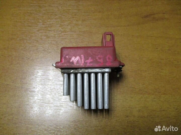 Резистор отопителя VW Golf 4 (1J)